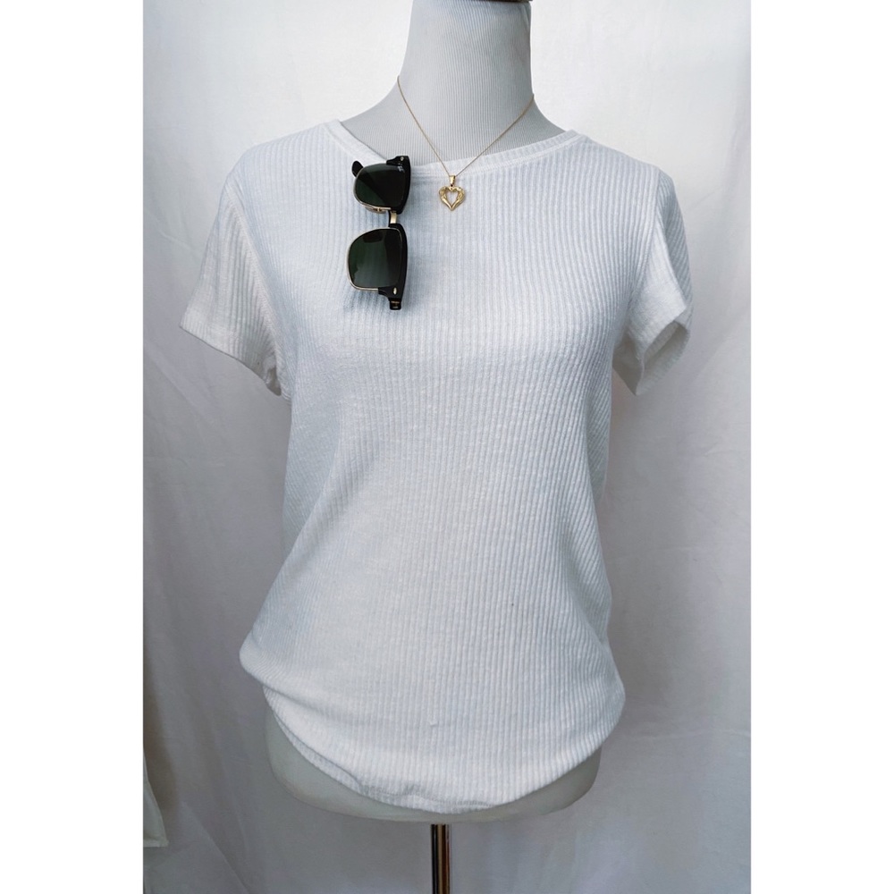 ABERCROMBIE & FITCH white scoop neck ribbed short sleeve top